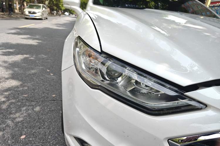 Used Ford Mondeo 2017 EcoBoost 200 Stylish Model Right Front Headlight
