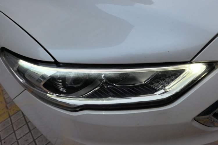 Used Ford Mondeo 2017 2.0L HEV Zhihao Model Right Front Headlight