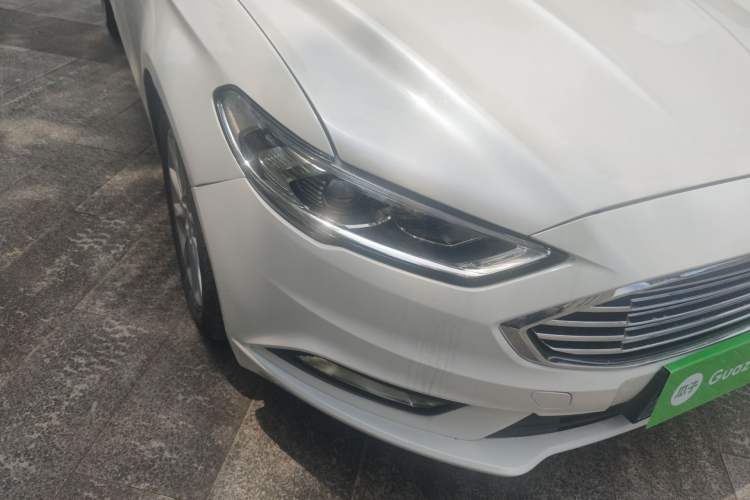 Used Ford Mondeo 2017 EcoBoost 200 Stylish Model Right Front Headlight