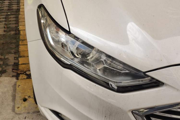 Used Ford Mondeo 2017 EcoBoost 180 Stylish Model Right Front Headlight
