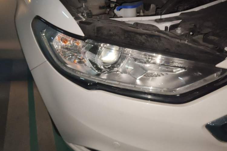 Used Ford Mondeo 2017 EcoBoost 180 Stylish Model Right Front Headlight