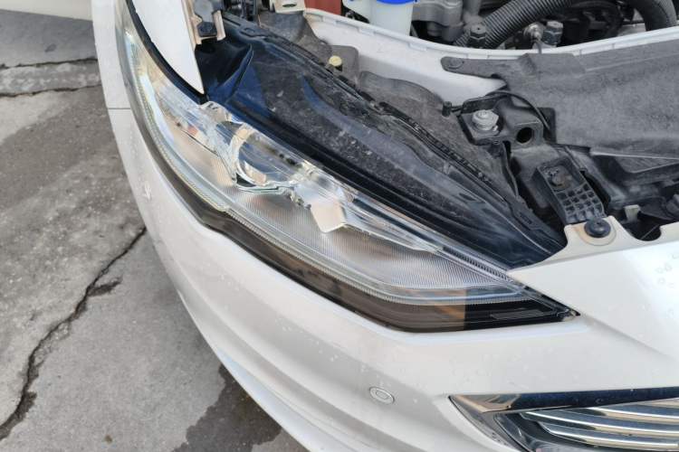 Used Ford Mondeo 2017 EcoBoost 180 Stylish Model Right Front Headlight