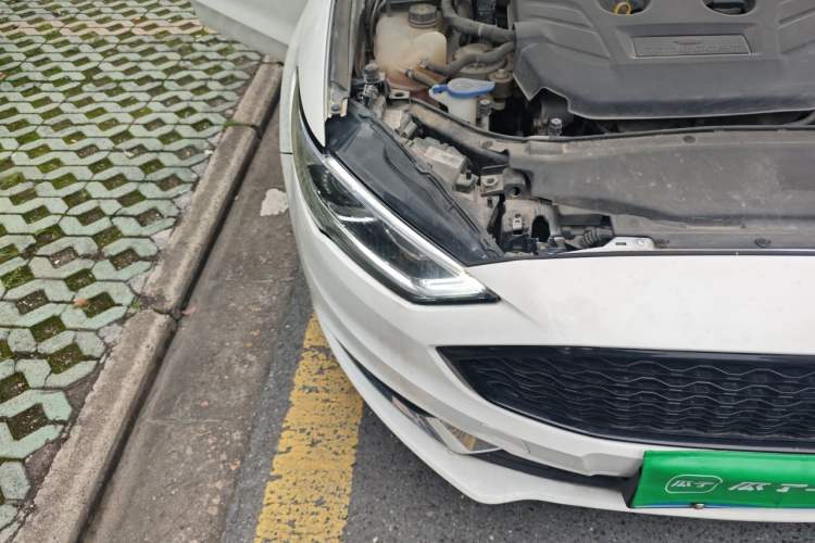 Used Ford Mondeo 2017 EcoBoost 200 Stylish Model Right Front Headlight