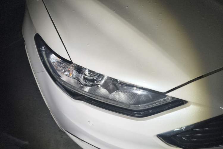 Used Ford Mondeo 2017 EcoBoost 180 Stylish Model Right Front Headlight