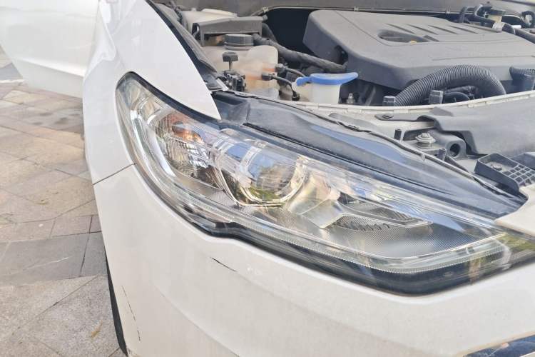 Used Ford Mondeo 2017 Facelifted EcoBoost 180 Fashion Edition Right Front Headlight