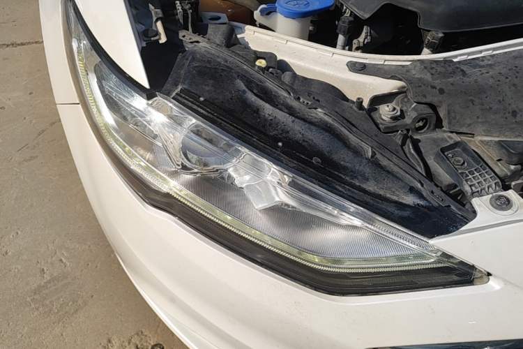 Used Ford Mondeo 2017 EcoBoost 200 Stylish Model Right Front Headlight