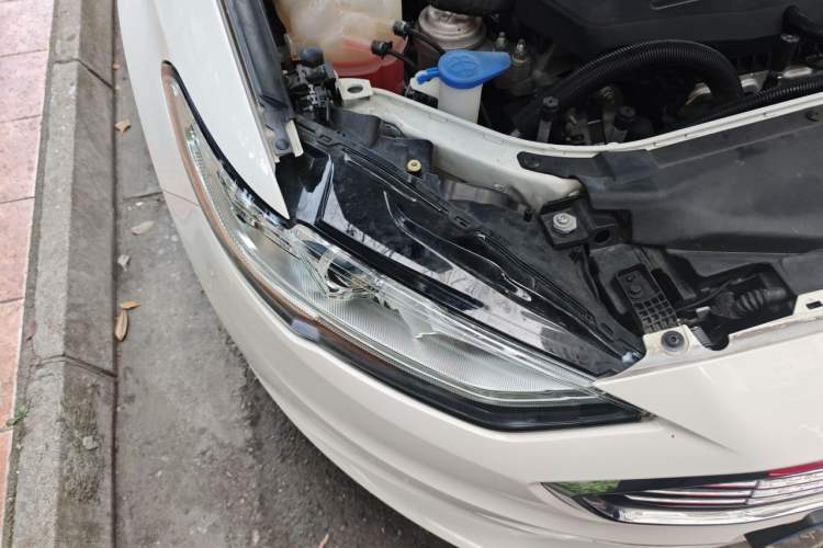 Used Ford Mondeo 2017 EcoBoost 180 Stylish Model Right Front Headlight