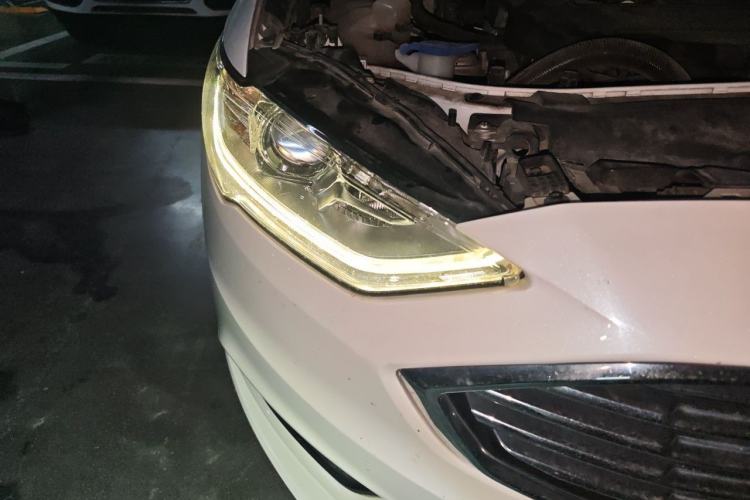 Used Ford Mondeo 2017 EcoBoost 180 Stylish Model Right Front Headlight