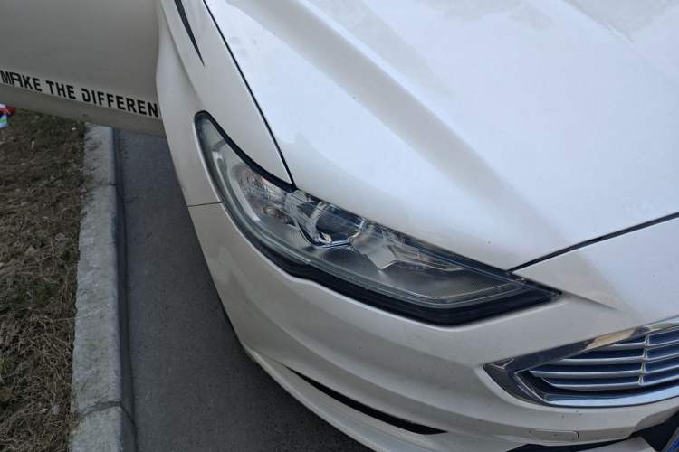 Used Ford Mondeo 2017 EcoBoost 180 Stylish Model Right Front Headlight