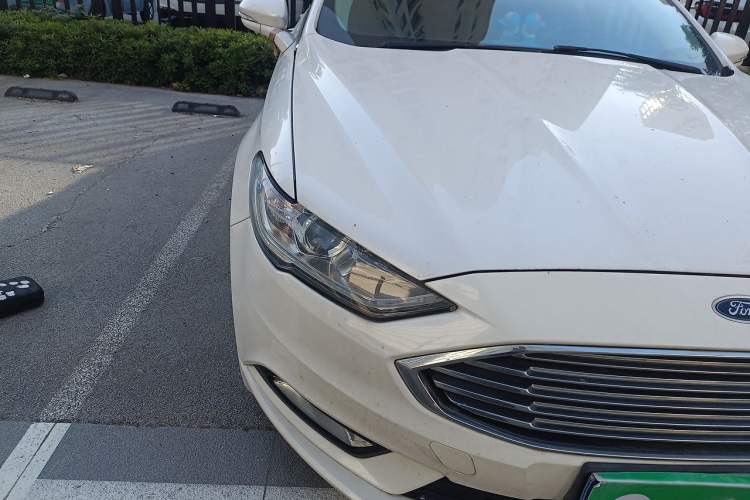 Used Ford Mondeo 2017 EcoBoost 180 Stylish Model Right Front Headlight