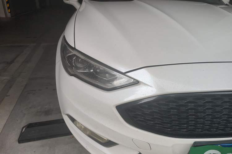 Used Ford Mondeo 2017 EcoBoost 180 Stylish Model Right Front Headlight
