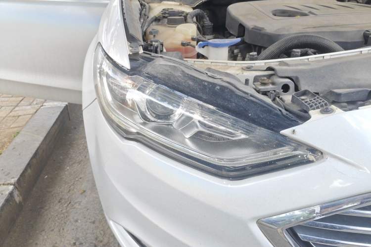 Used Ford Mondeo 2017 EcoBoost 180 Stylish Model Right Front Headlight