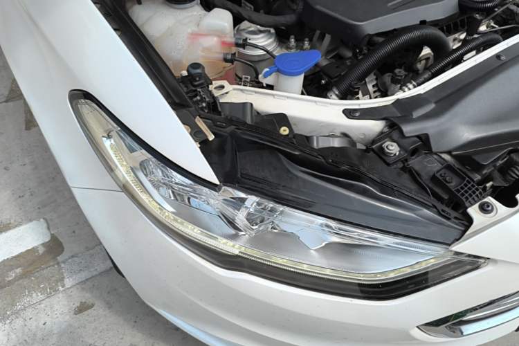 Used Ford Mondeo 2017 EcoBoost 180 Stylish Model Right Front Headlight