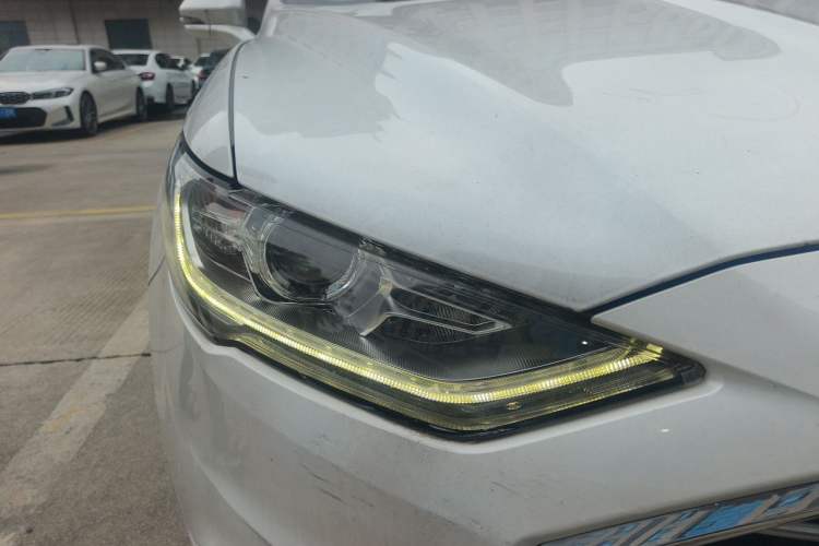 Used Ford Mondeo 2017 EcoBoost 180 Stylish Model Right Front Headlight