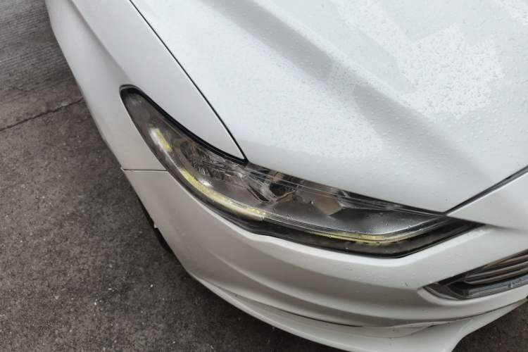 Used Ford Mondeo 2017 EcoBoost 180 Luxury Model Right Front Headlight