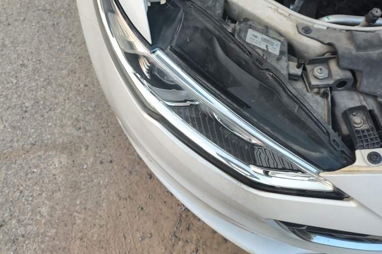 Used Ford Mondeo 2017 EcoBoost 245 Flagship Model Right Front Headlight