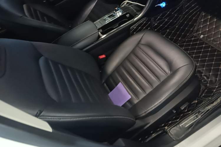 Used Ford Mondeo 2017 EcoBoost 180 Stylish Model Right Front Seat