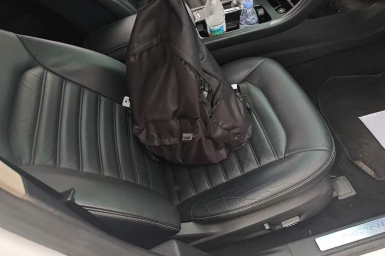 Used Ford Mondeo 2017 EcoBoost 180 Stylish Model Right Front Seat