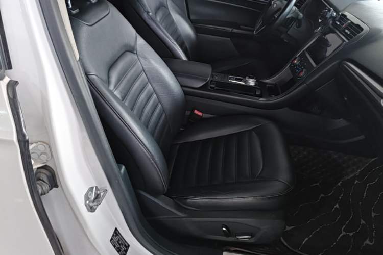 Used Ford Mondeo 2017 EcoBoost 180 Stylish Model Right Front Seat