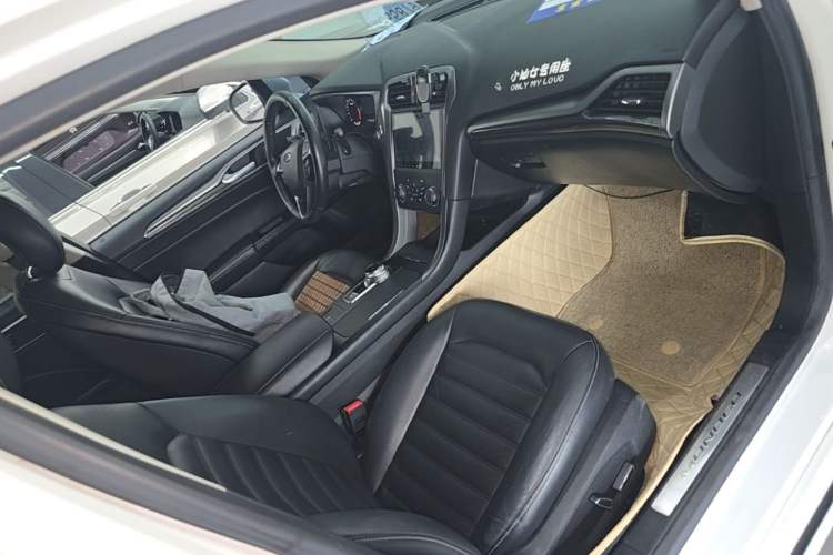 Used Ford Mondeo 2017 EcoBoost 180 Stylish Model Right Front Seat
