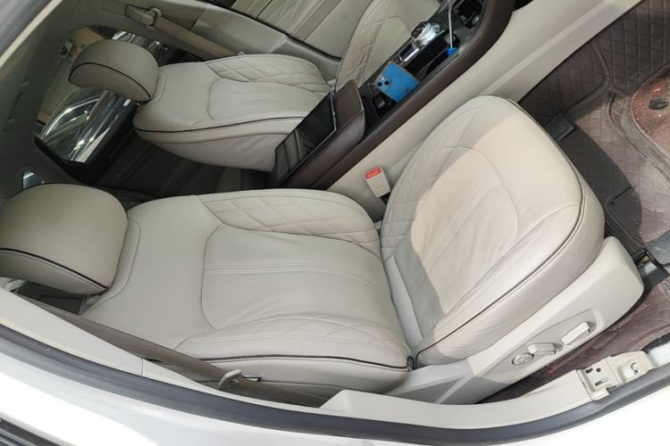 Used Ford Mondeo 2017 EcoBoost 245 Flagship Model Right Front Seat