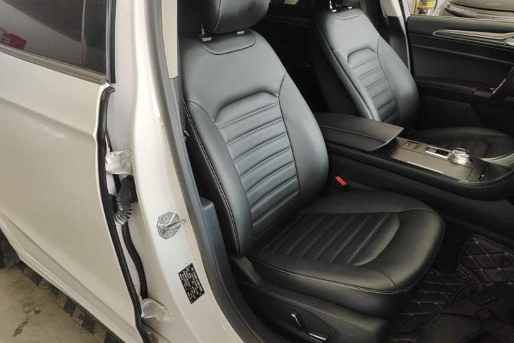 Used Ford Mondeo 2017 Facelifted EcoBoost 180 Fashion Edition Right Front Seat