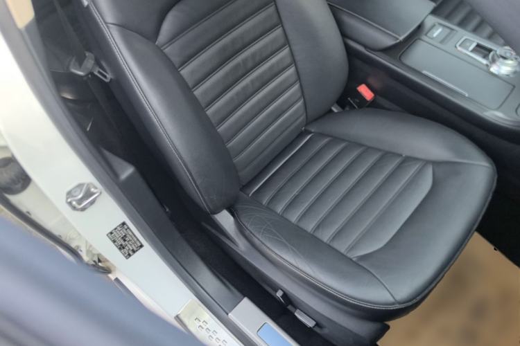 Used Ford Mondeo 2017 EcoBoost 200 Stylish Model Right Front Seat