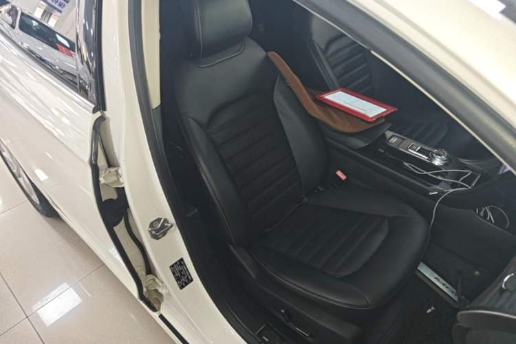 Used Ford Mondeo 2017 EcoBoost 200 Stylish Model Right Front Seat