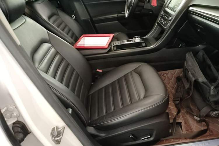 Used Ford Mondeo 2017 EcoBoost 180 Luxury Model Right Front Seat