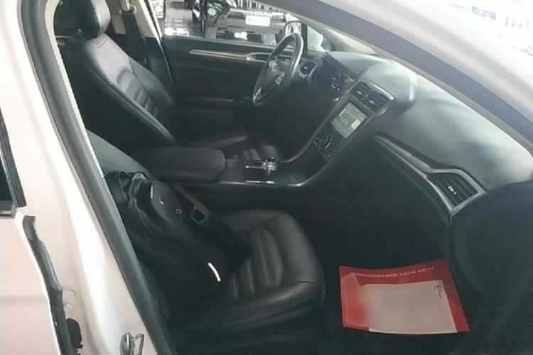 Used Ford Mondeo 2017 EcoBoost 180 Stylish Model Right Front Seat