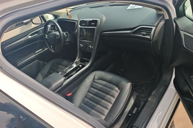Used Ford Mondeo 2017 Facelifted EcoBoost 180 Fashion Edition Right Front Seat