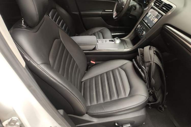 Used Ford Mondeo 2017 EcoBoost 180 Stylish Model Right Front Seat