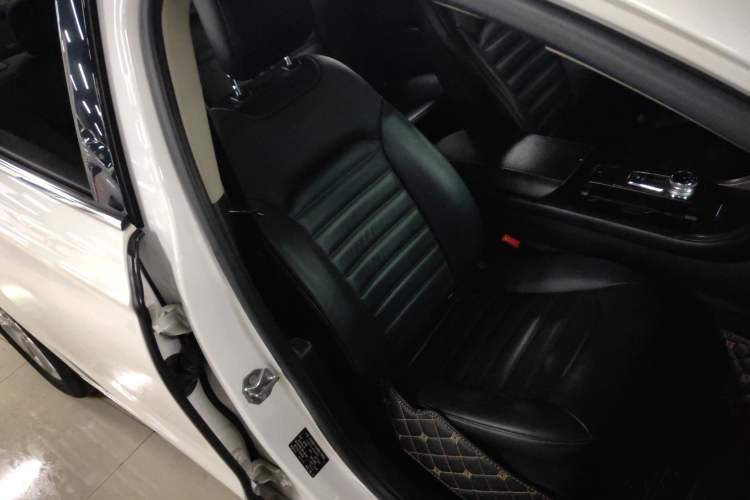Used Ford Mondeo 2017 EcoBoost 180 Stylish Model Right Front Seat