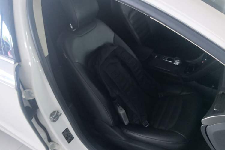Used Ford Mondeo 2017 Facelifted EcoBoost 180 Fashion Edition Right Front Seat