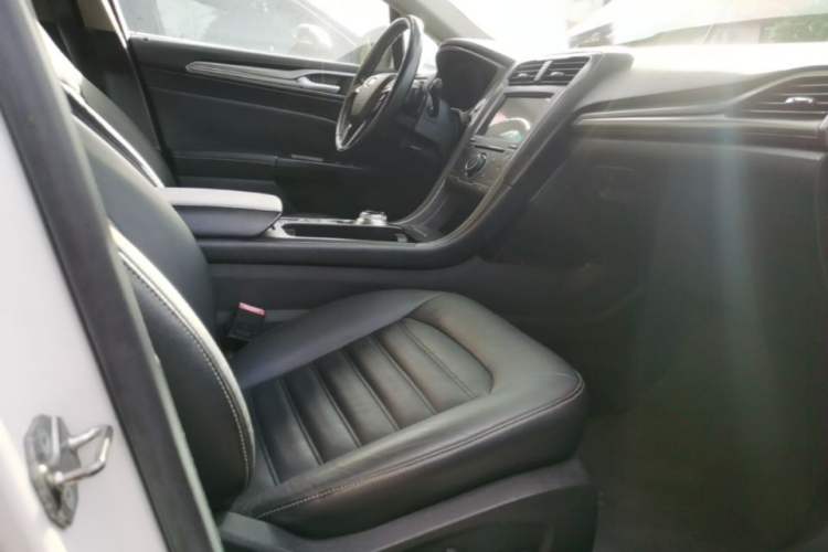 Used Ford Mondeo 2017 EcoBoost 200 Stylish Model Right Front Seat
