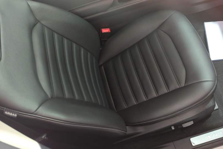 Used Ford Mondeo 2017 EcoBoost 180 Luxury Model Right Front Seat