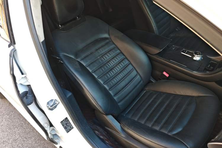 Used Ford Mondeo 2017 EcoBoost 180 Stylish Model Right Front Seat