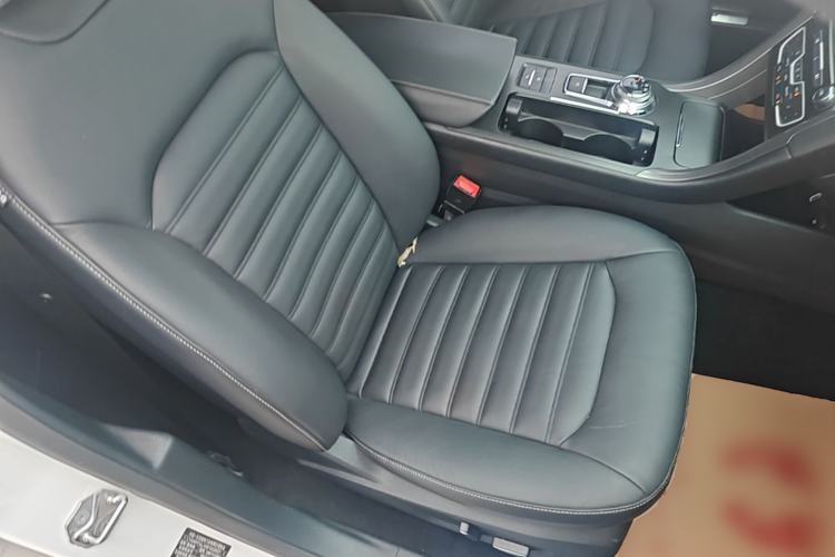 Used Ford Mondeo 2017 EcoBoost 180 Luxury Model Right Front Seat