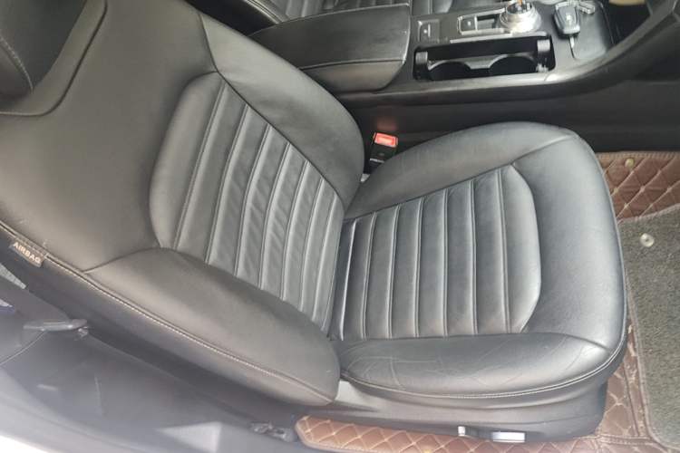 Used Ford Mondeo 2017 Facelifted EcoBoost 180 Fashion Edition Right Front Seat