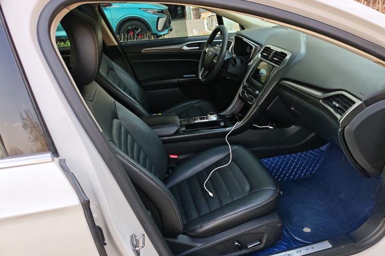 Used Ford Mondeo 2017 EcoBoost 180 Luxury Model Right Front Seat