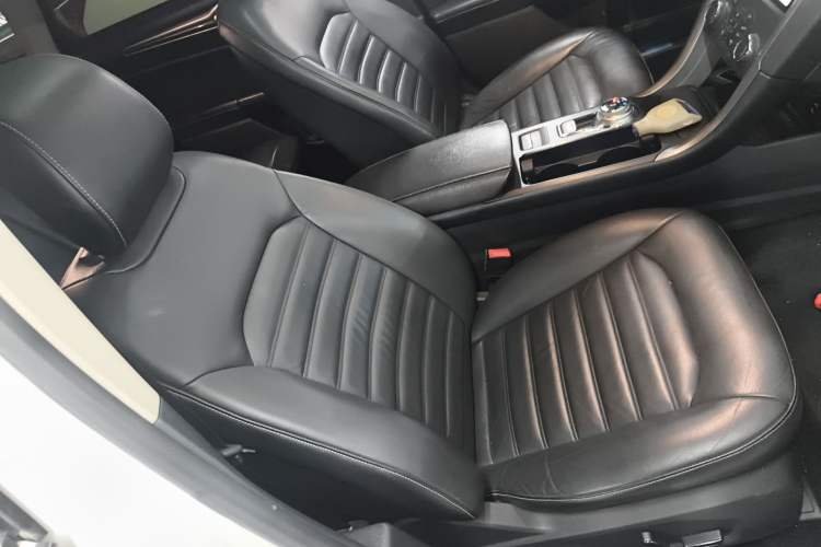 Used Ford Mondeo 2017 EcoBoost 200 Stylish Model Right Front Seat