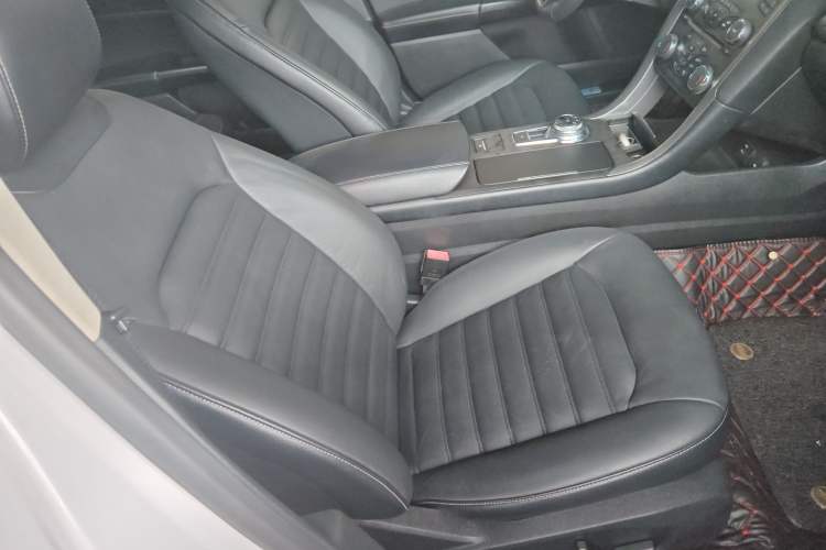 Used Ford Mondeo 2017 EcoBoost 180 Stylish Model Right Front Seat