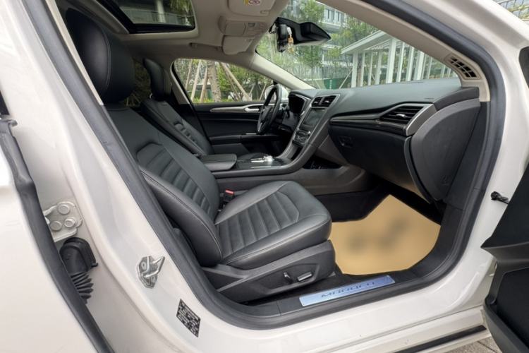 Used Ford Mondeo 2017 Restyled EcoBoost 180 Luxury Version Right Front Seat