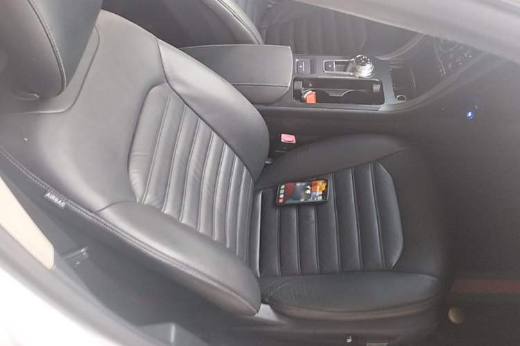 Used Ford Mondeo 2017 EcoBoost 200 Stylish Model Right Front Seat