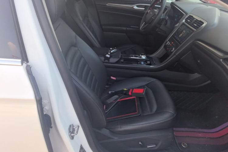 Used Ford Mondeo 2017 Facelifted EcoBoost 180 Fashion Edition Right Front Seat