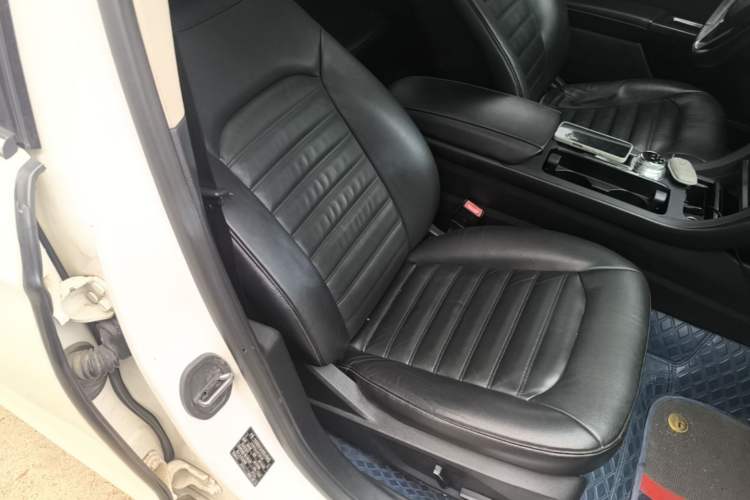 Used Ford Mondeo 2017 Facelifted EcoBoost 180 Fashion Edition Right Front Seat