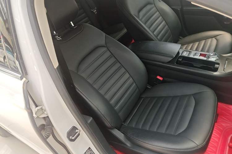 Used Ford Mondeo 2017 EcoBoost 180 Stylish Model Right Front Seat