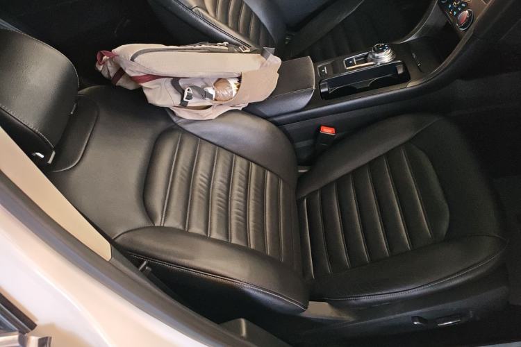 Used Ford Mondeo 2017 EcoBoost 180 Stylish Model Right Front Seat