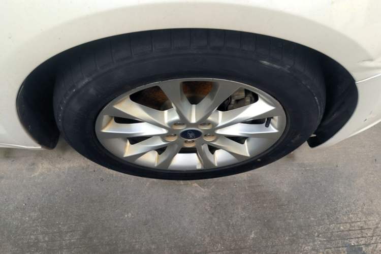 Used Ford Mondeo 2017 EcoBoost 180 Stylish Model Right Front Wheel Hub
