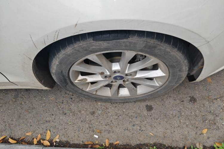 Used Ford Mondeo 2017 EcoBoost 180 Stylish Model Right Front Wheel Hub